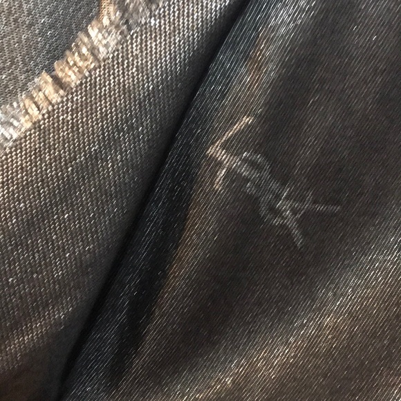 YSL LOGO SCARF 💯 - Picture 4 of 6